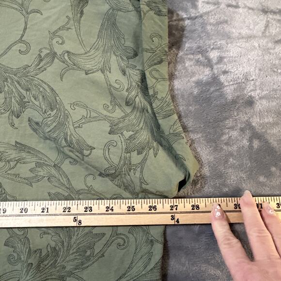 Olivia & Martin Blouse Size 3X . Polyester Leafy , Sleeveless Botanical Foliage - Picture 7 of 8